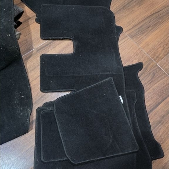 karpet bludru innova reborn.