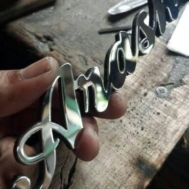 emblem mobil custom