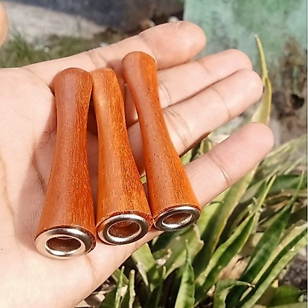 Pipa Rokok Kayu Secang Lengkung dengan Finishing Halus