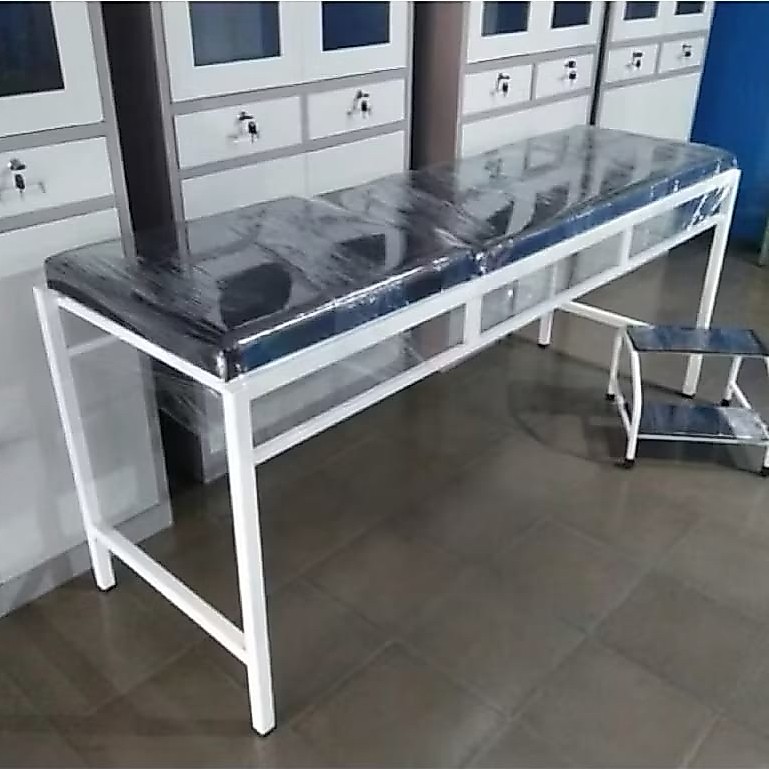 Bed Periksa + Tangga / Bed UKS