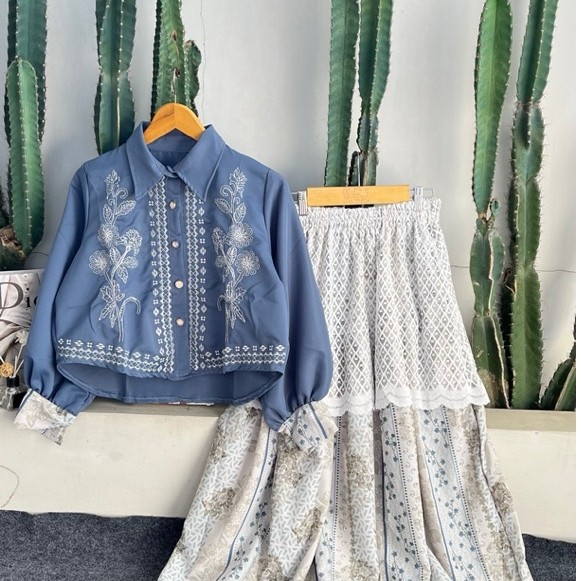 Setelan ROK Model atasan CROP