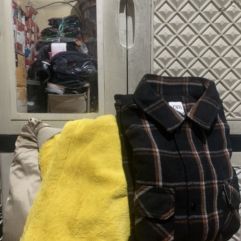 ORIGINAL OUTERWEAR WOOL ZARA JACKET BOMBER BERSHKA ZIPPER SHERPA PLAID MULTI COLOUR STRIPE STRAP