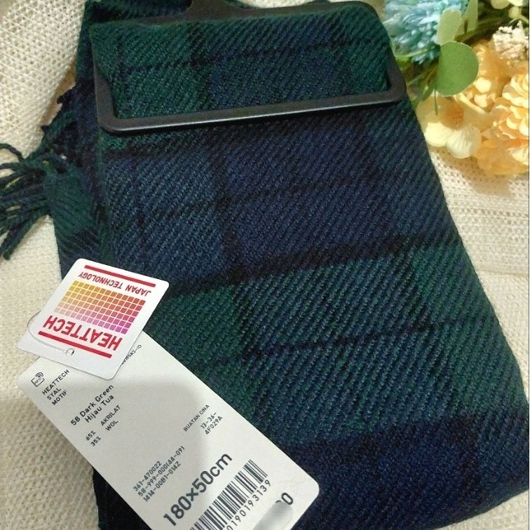 Uniqlo Heattech Syal Rajut Hijau Tua Syal Musim Dingin Syal Heattech