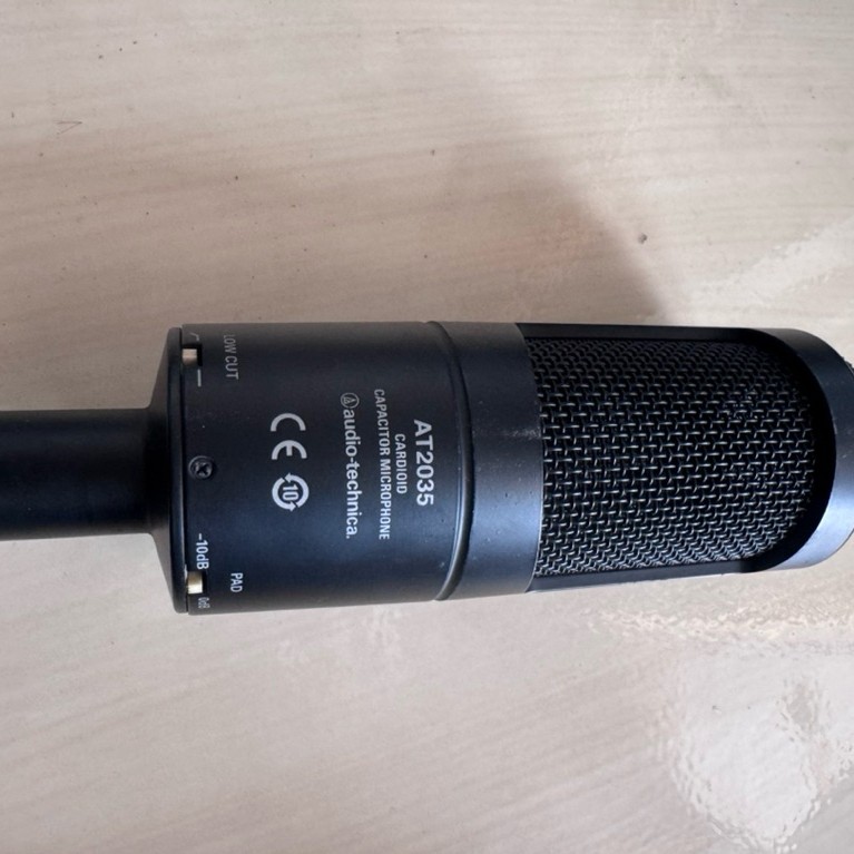 mic condesor audio technica AT2035