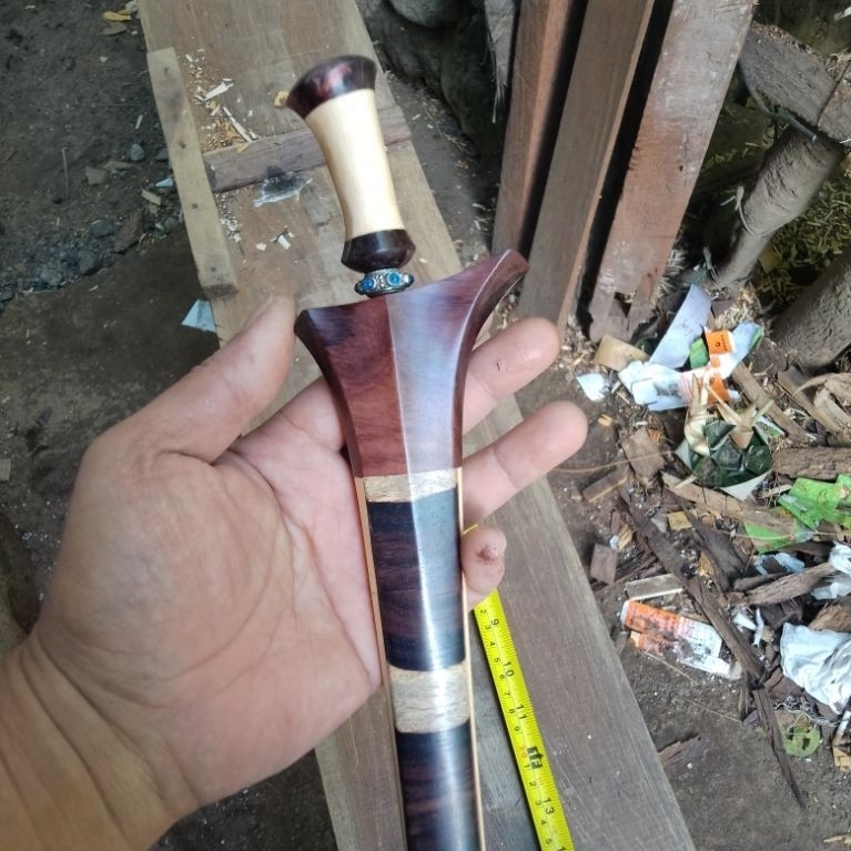keris bali seselet