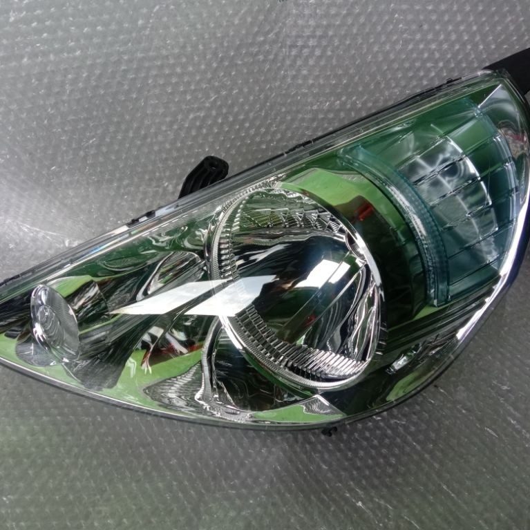 lampu depan Honda jazz 2005/2008