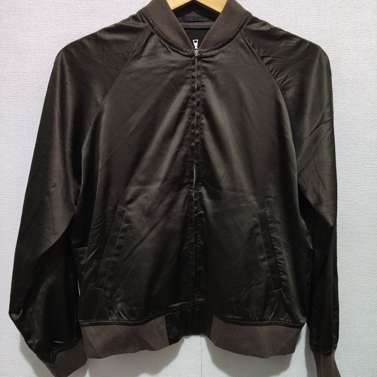 Bomber Satin Uniqlo