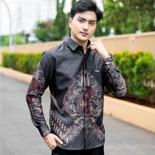 Laskala Batik Arjuna Kemeja Batik Pria Slimfit Lengan Panjang