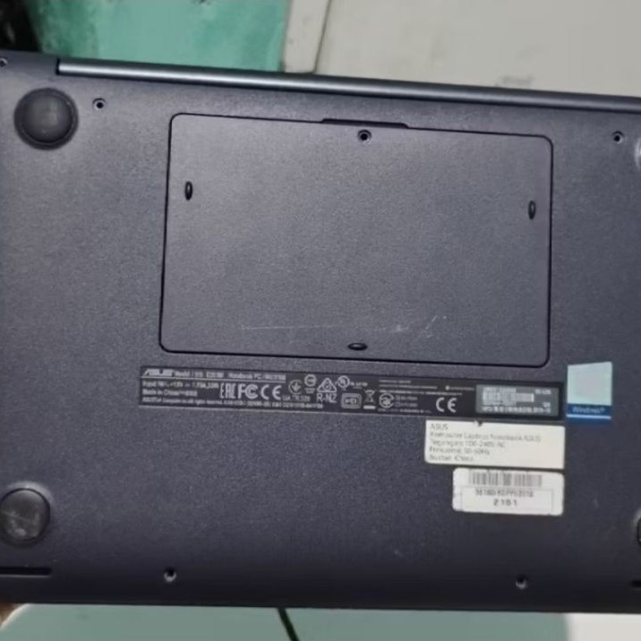 Casing notebook Asus E203M