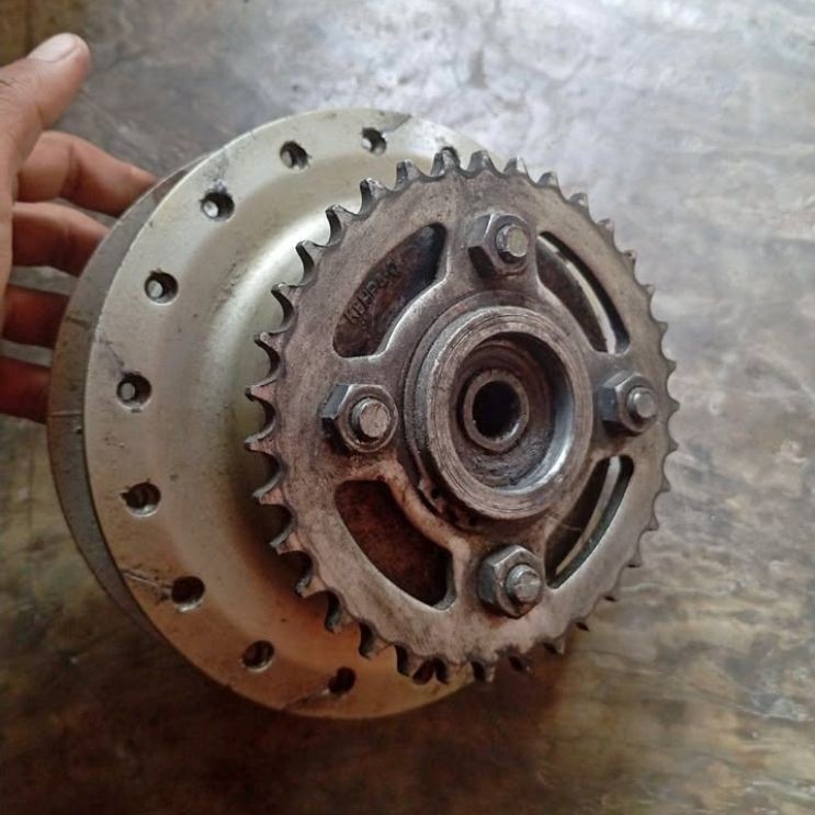 tromol belakang gl max Megapro original copotan, bos belakang gl max Megapro original copotan