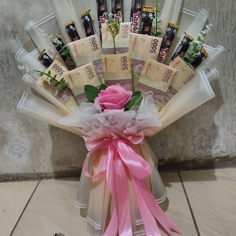 buket uang 100 ribu +bunga & buket uang +tanggo , kadowisuda atau ulang taun aestetik