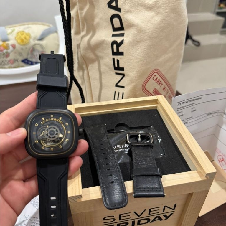 Jam tangan Seven Friday P2B/02 Second di jamin 100% Original