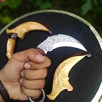 Pisau Karambit / Kerambit / Alat Beladiri Krambit Pencak Sila Ukir Batik Full Permanen