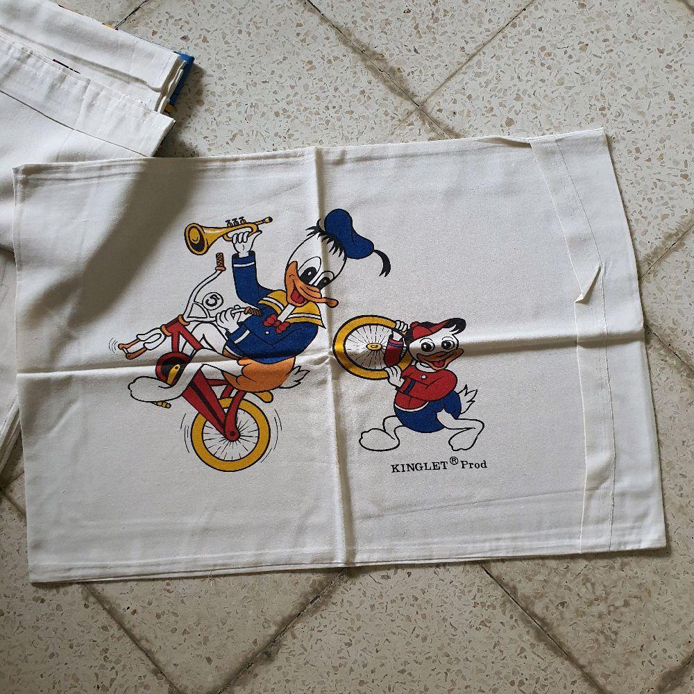 sprei seprei lawas 140 x 216 cm bedsheet vintage donald duck kinglet product seken preloved bekas Sa