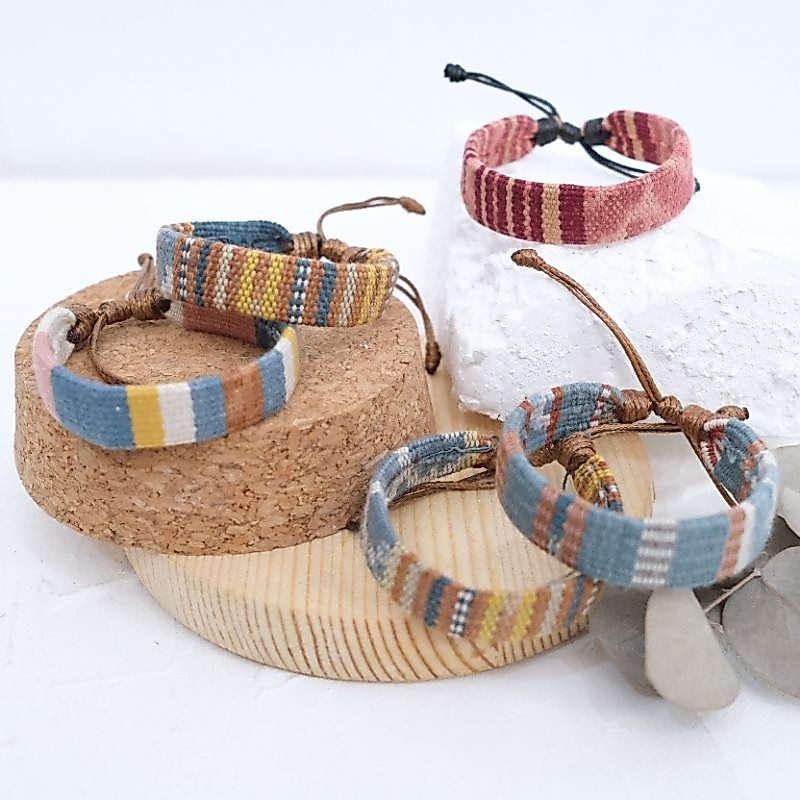 Gelang Tenun Ikat Sikka NTT