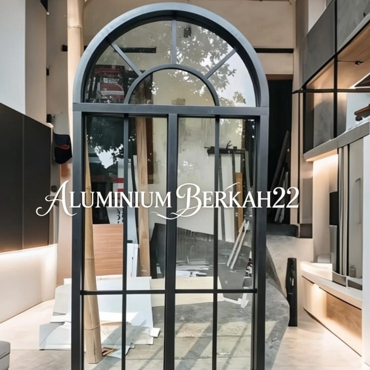 jendela lengkung aluminium kaca mati + ornamen