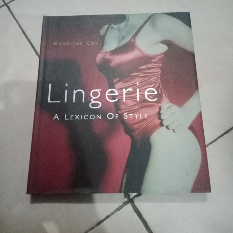 buku Lingerie A lexicon of style