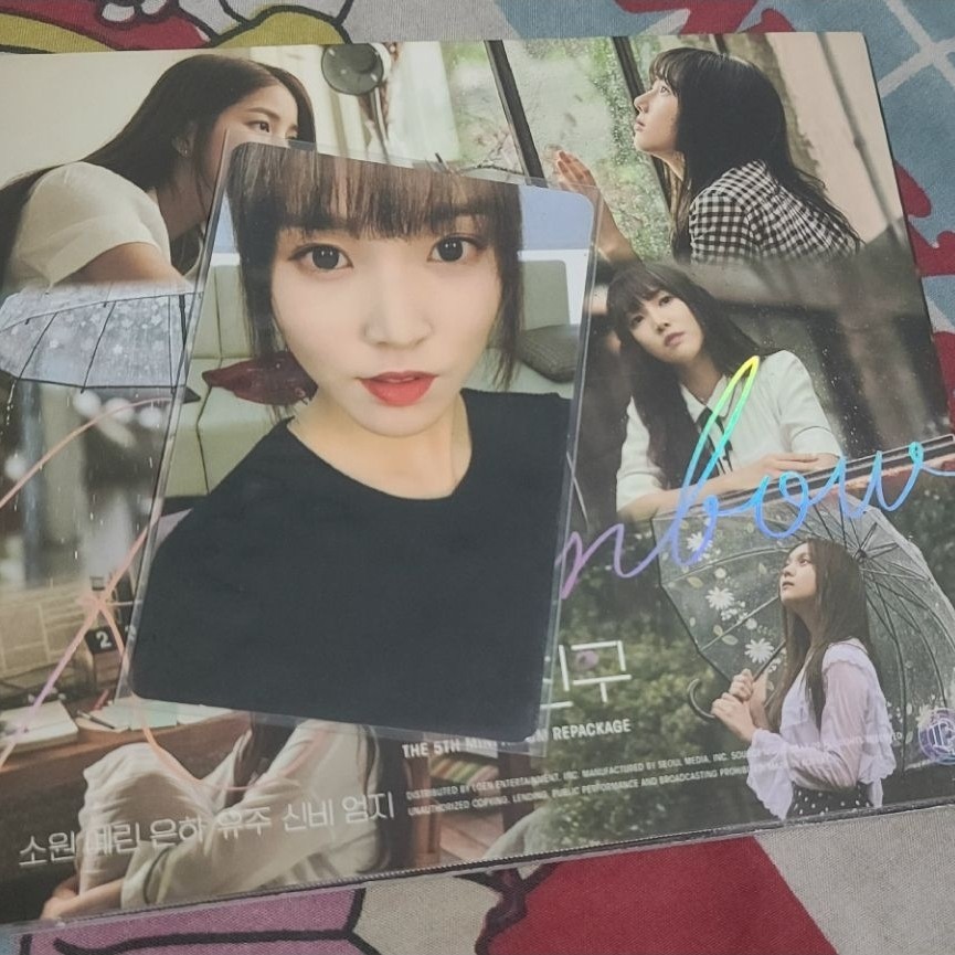 Album Gfriend Rainbow, Labyrinth, fever