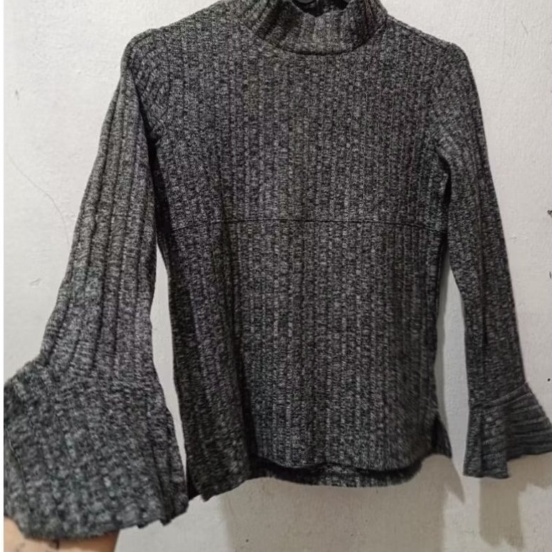 THRIFT/PRELOVED SERBA 20K, KNIT PRESSBODY, SALUR, BATIK, CREWNECK