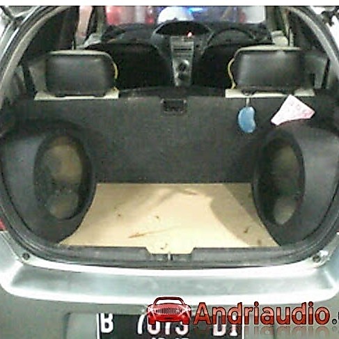 box sudut subwoofer yaris