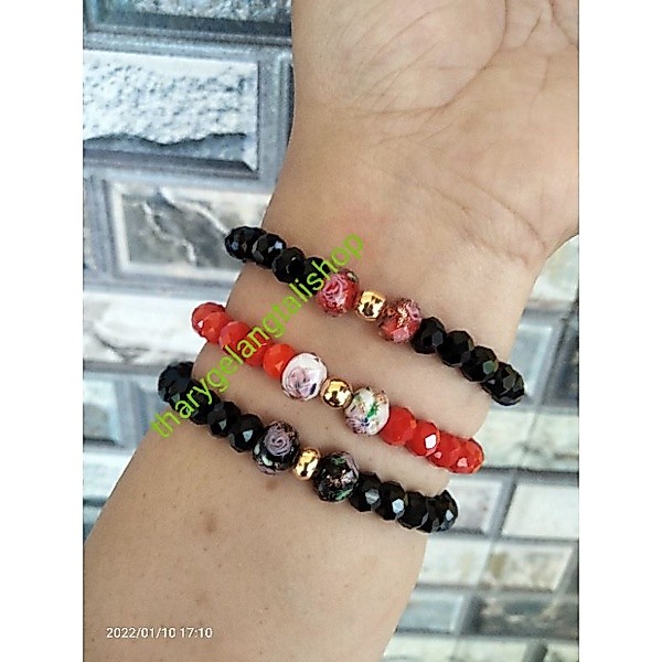 Gelang Tali Crystal Ceko Liontin emas 0.10 gram Kadar 10 karat
