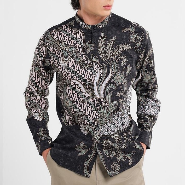 MANZONE X Adipati Dolken - Kemeja Koko Shanghai Batik Lengan Panjang Wardhana Slim Fit - Black