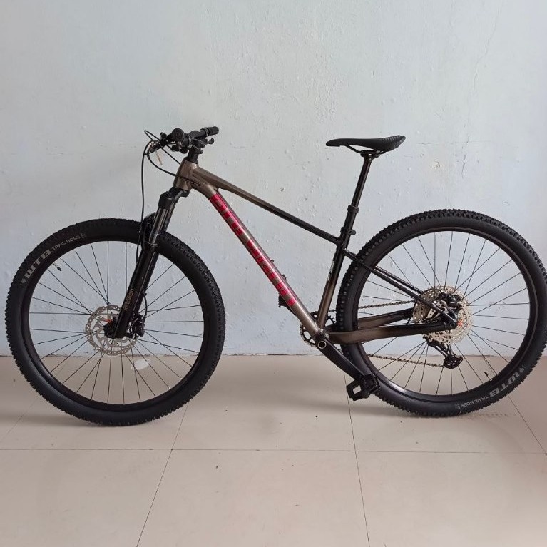 POLYGON XTRADA 6 2026 S/29 like new