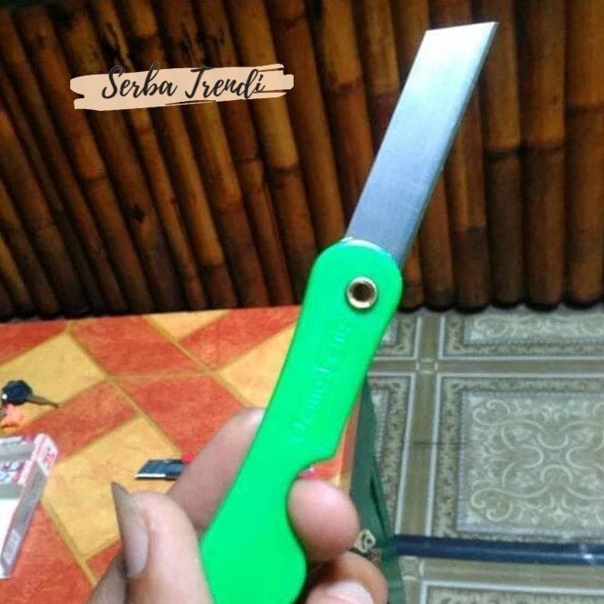 Pisau Lipat Mini Serbaguna Cutter Lipat Portabel Tajam