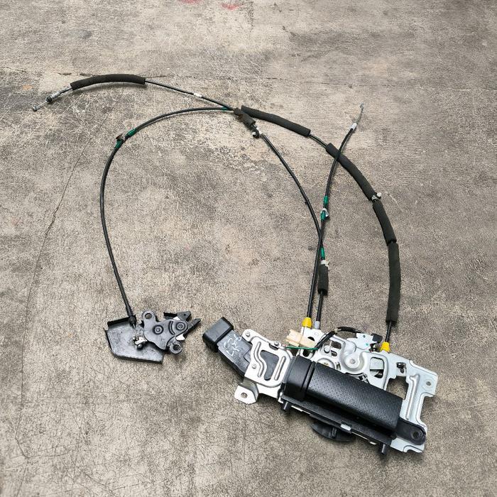 Handle hendel dalam assy set actuator lock seling  pintu psd geser sliding door belakang KIRI L Niss