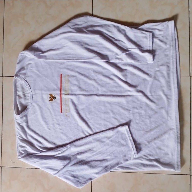 kaos polos kemeja putih polos