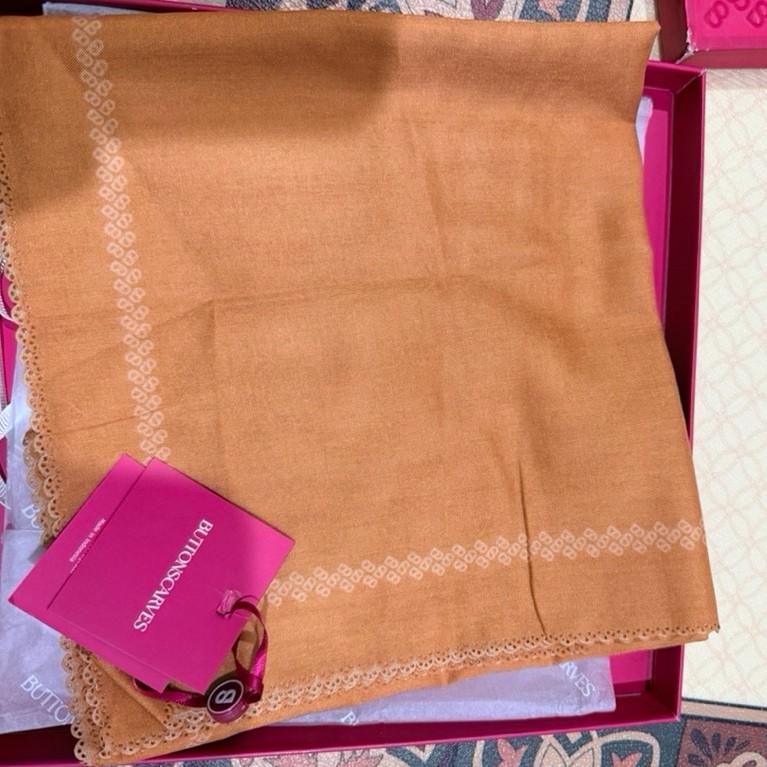 today’s scarf honey buttonscarves