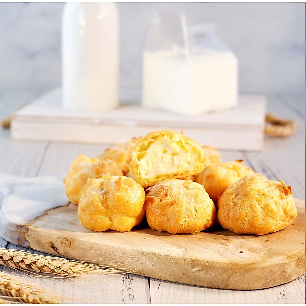 Choux box of 16