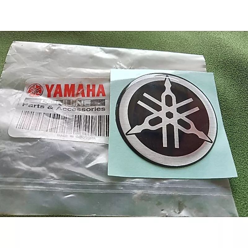 Sticker Emblem Logo Yamaha Ukuran 4,5 cm Sayap Depan Nmax Lexy Aerox original