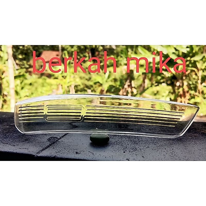 mika sen spion Datsun go bagian kanan