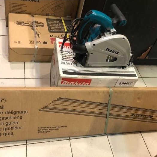 sintayanistore12 Makita Mesin Gergaji Potong Plunge Cut Circular Saw SP6000 1300W Diameter Mata