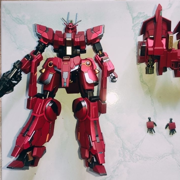 Bandai HG 1/144 Gundam Silver Bullet Surpessor custom paint
