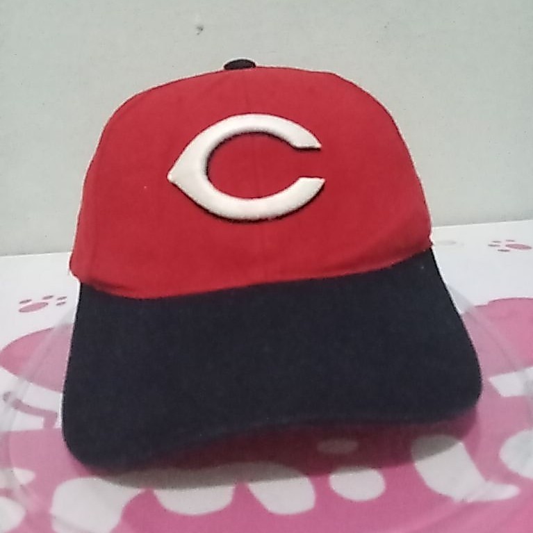 topi caps logo C baseball