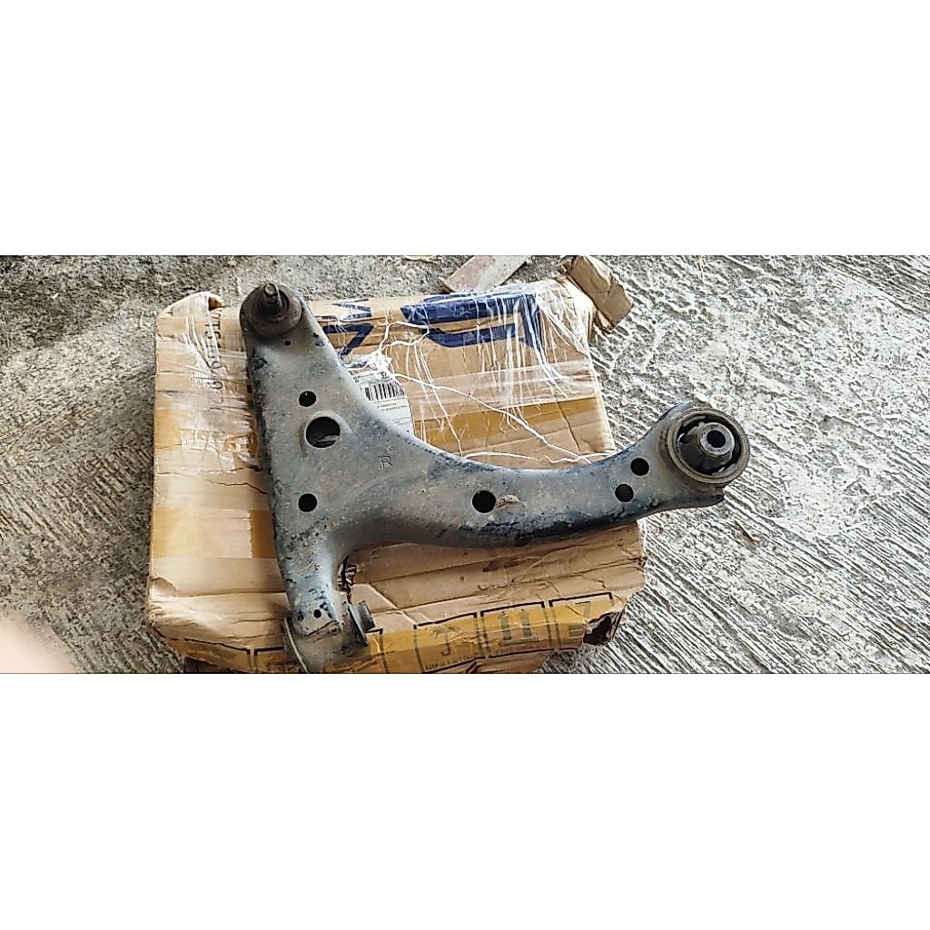 Lower arm avanza xenia 2004-2011