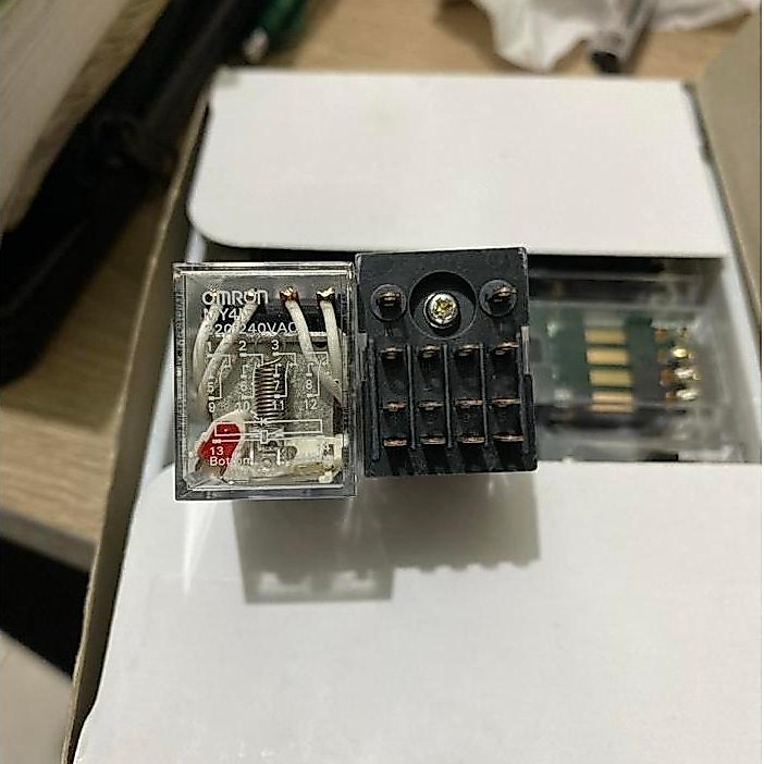 relay MY4N 220Vac omron