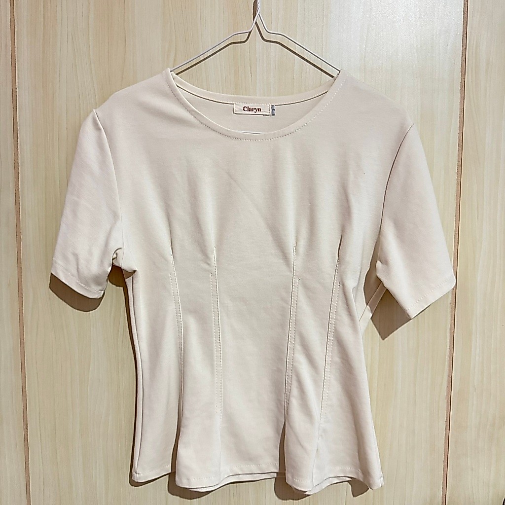 Claryn Lucy Top Fitted T-shirt