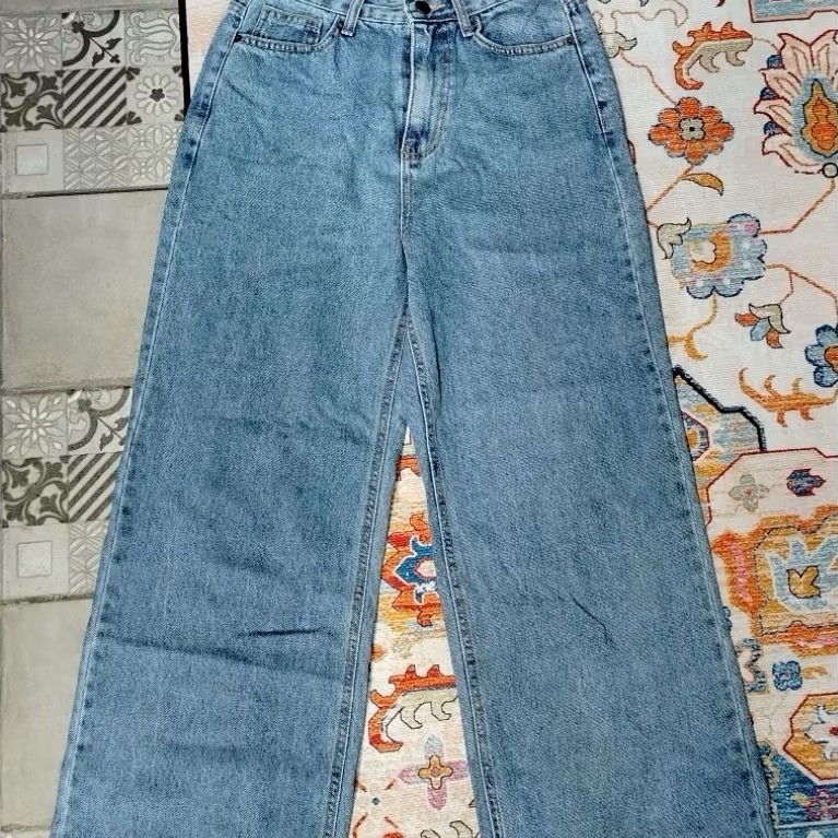 Preloved Jeans Straight 8 Seconds