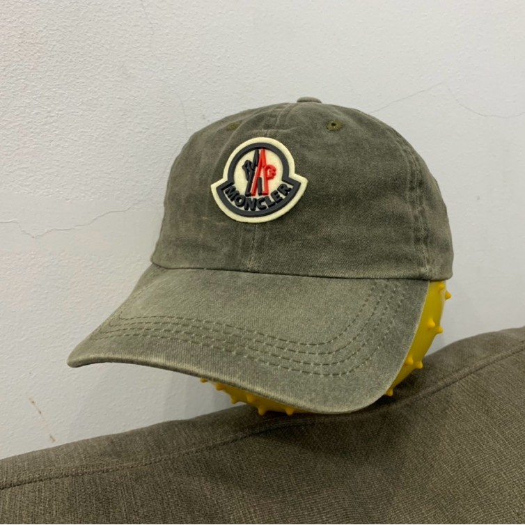 Topi moncler