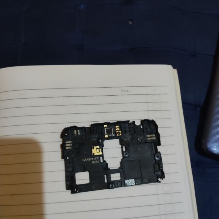 tutup mesin poco f1