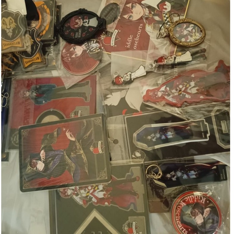 Riddle Rosehearts Twisted wonderland merch