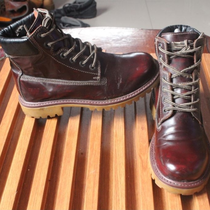 Sepatu Boot 4  inchi kulit tebal ladies "Weinbrenner" upper kulit asli outsole kokoh. size 37 insole