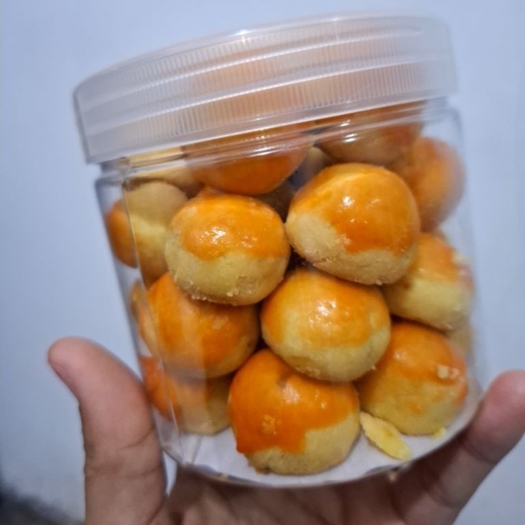 KUE NASTAR 1KG