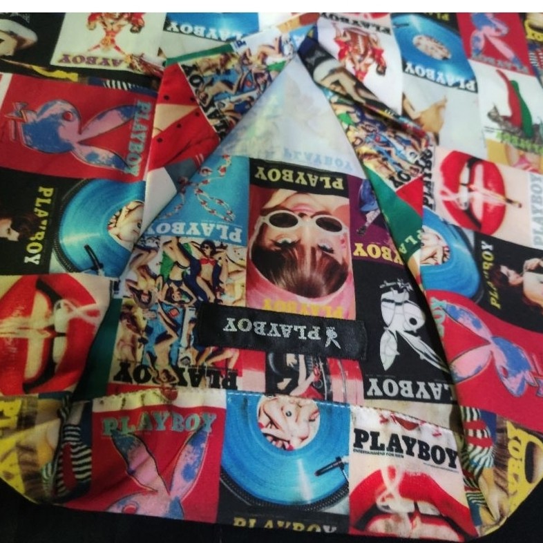 Kemeja playboy x freak magazine