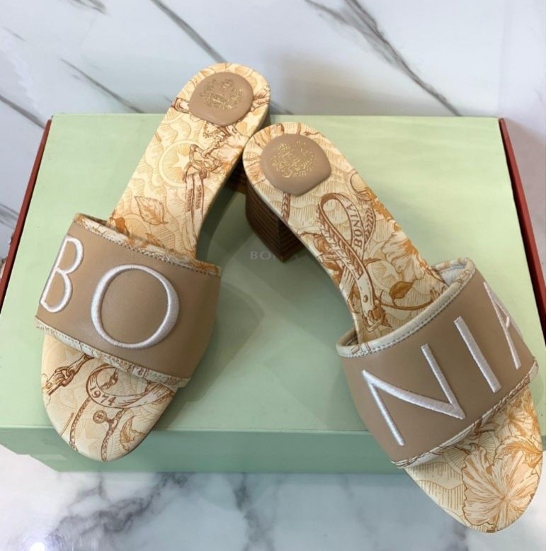 HEELS TAHU BONIA