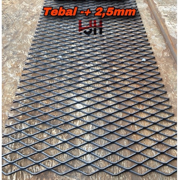 Expanded metal mesh f 3035 ukuran costum. kawat ram plat besi wiremesh ketebalan -+ 2,5mm