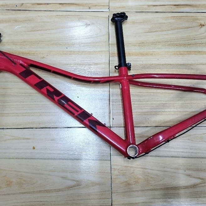 Sepeda MTB TREK MARLIN 4 27.5" Size XS Alloy Inner Cable Red Original Second Mulus Like New